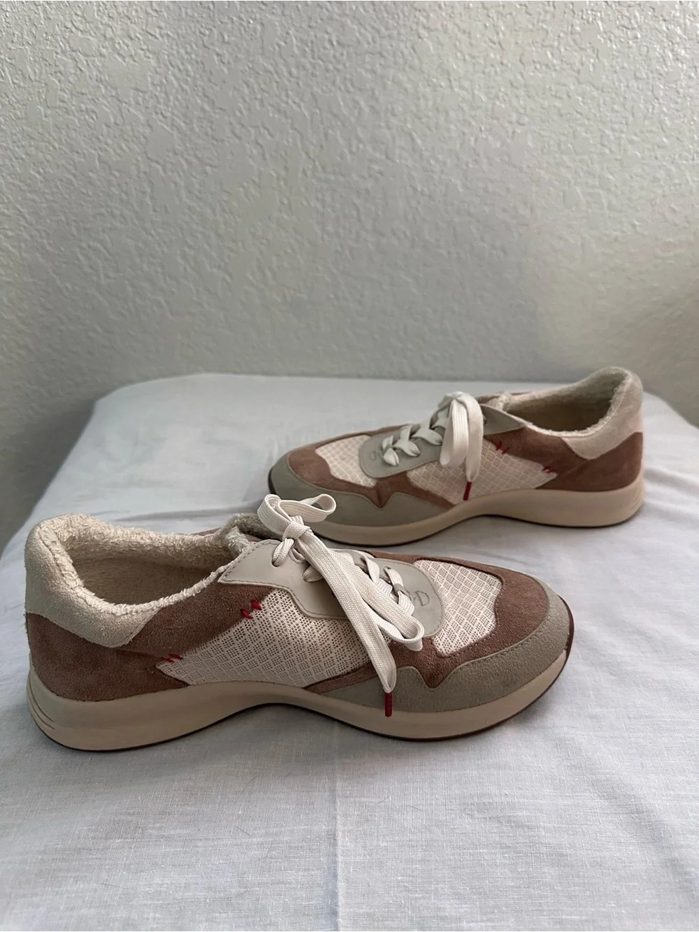 Taos Detour Sand Multi Sneakers Suede Mesh Comfort Walking Shoes  Size 7.5 - Picture 4 of 10